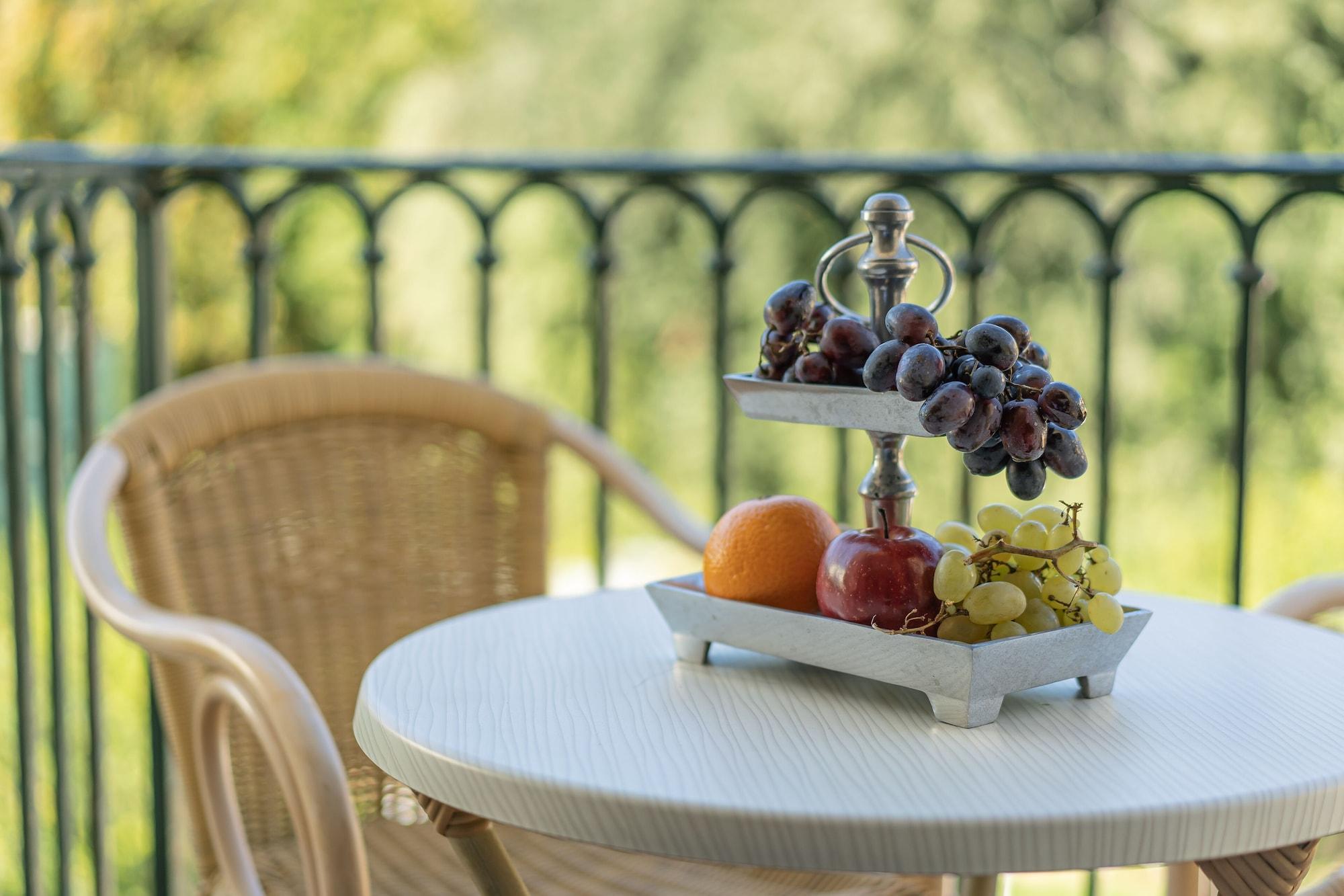 Hotel Capri Sorrento Bagian luar foto