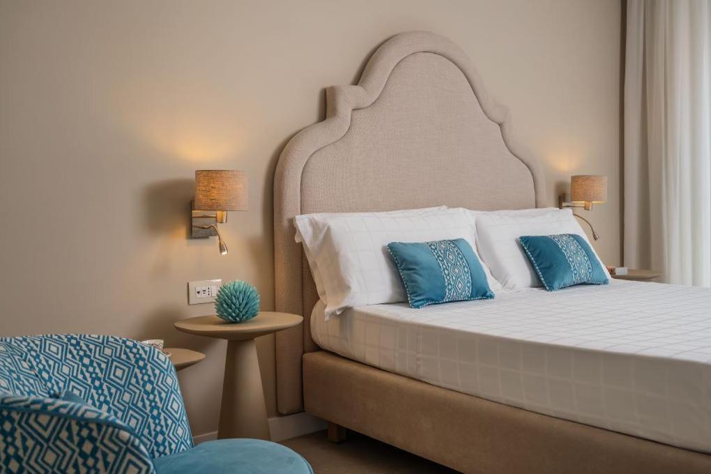 Hotel Capri Sorrento Bagian luar foto