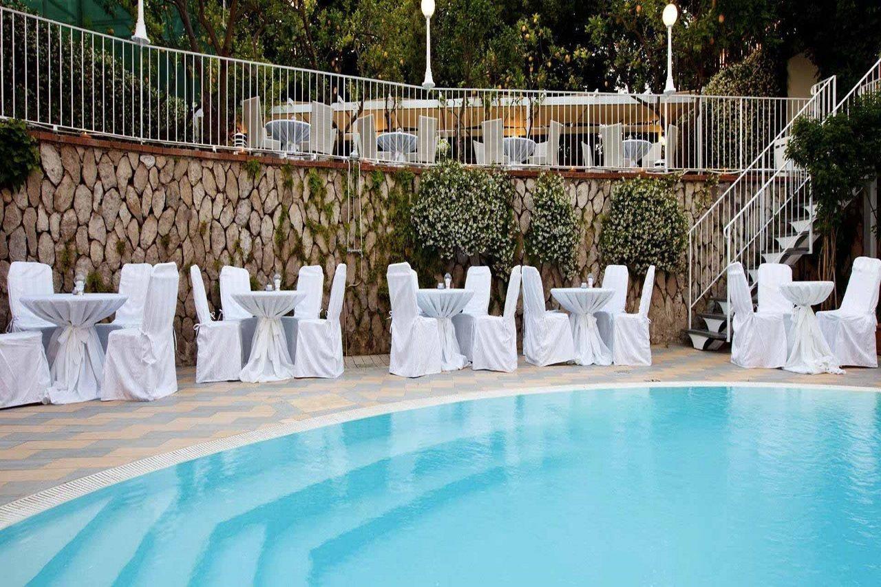 Hotel Capri Sorrento Bagian luar foto
