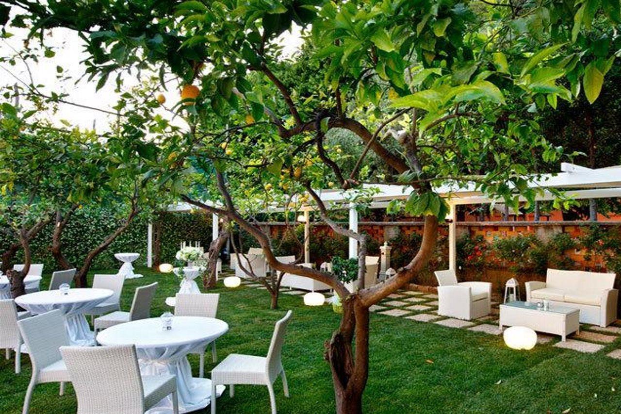Hotel Capri Sorrento Bagian luar foto