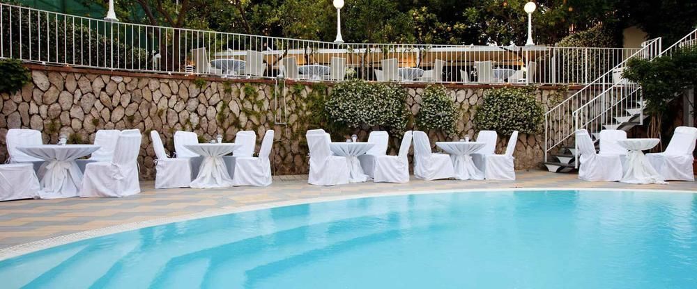 Hotel Capri Sorrento Bagian luar foto